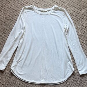 Zenana Outfitters Classic Cream/White Long Sleeve Tee Size S